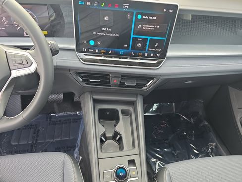 New 2026 Volkswagen Tiguan SE FWD image 20