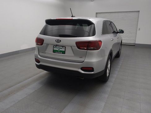 Used 2019 Kia Sorento L image 7