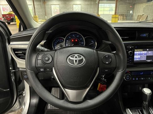 Used 2014 Toyota Corolla LE image 17