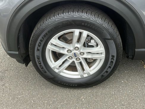 Used 2021 Ford Explorer XLT image 9