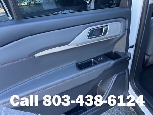 New 2026 Ford Explorer Active w/ Active Comfort Package image 10