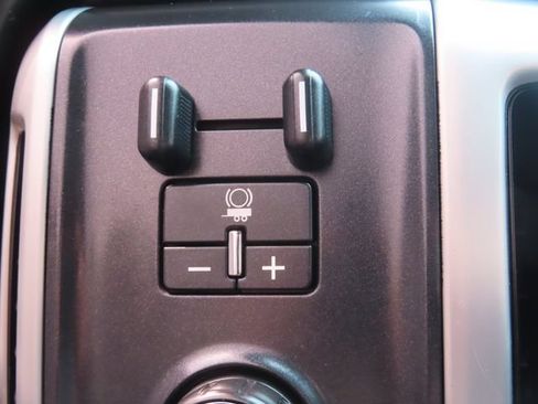 Used 2017 GMC Sierra 1500 SLT AWD/4WD image 32