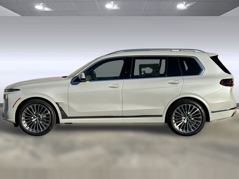 New 2026 BMW X7 xDrive40i w/ Executive Package image 2