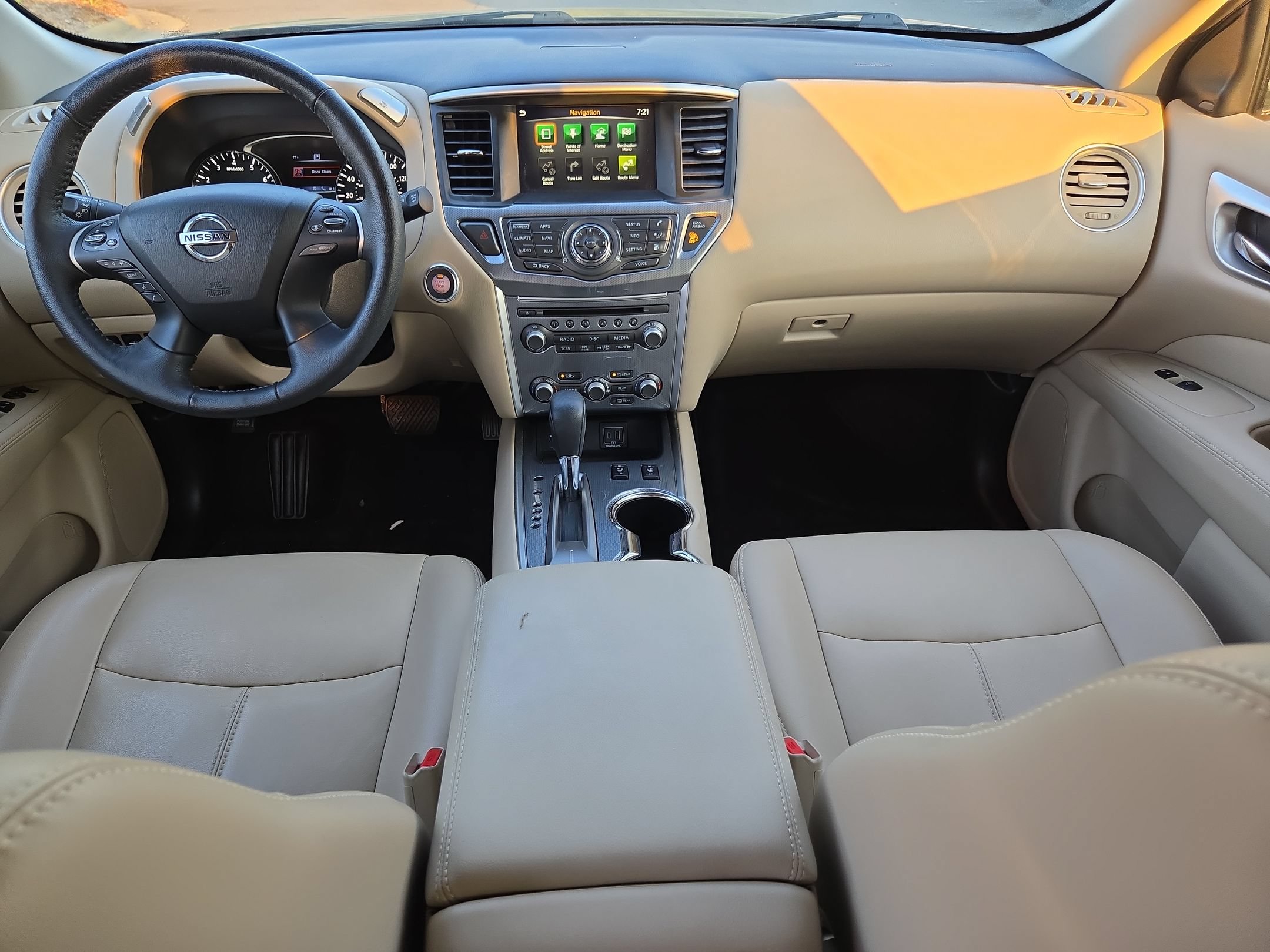 Used 2020 Nissan Pathfinder SL FWD image 10