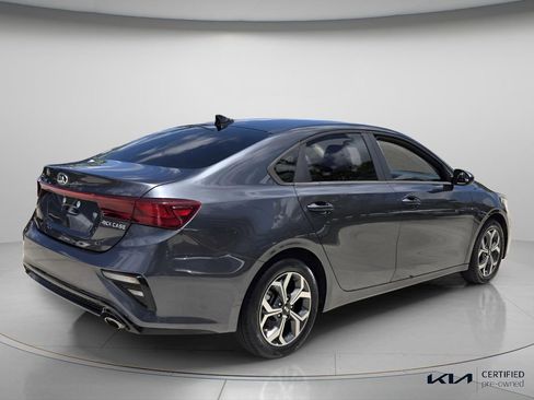 Used 2020 Kia Forte LXS FWD image 7