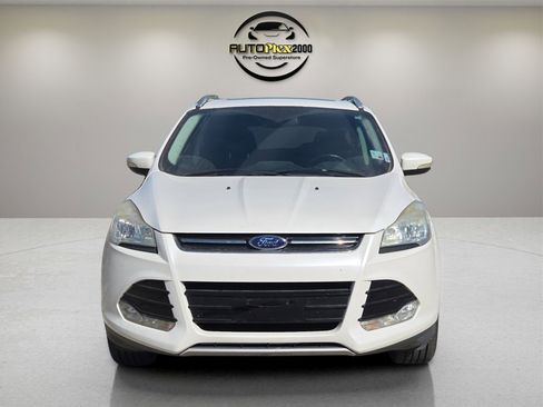 Used 2016 Ford Escape Titanium image 2