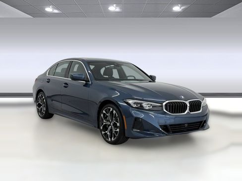 Used 2025 BMW 330i Sedan RWD image 7