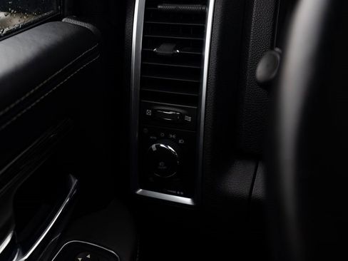 Used 2017 RAM 3500 Laramie Longhorn image 13