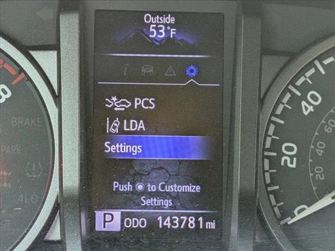 Used 2020 Toyota Tacoma TRD Off-Road image 9