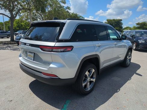 New 2026 Jeep Grand Cherokee Limited RWD image 5