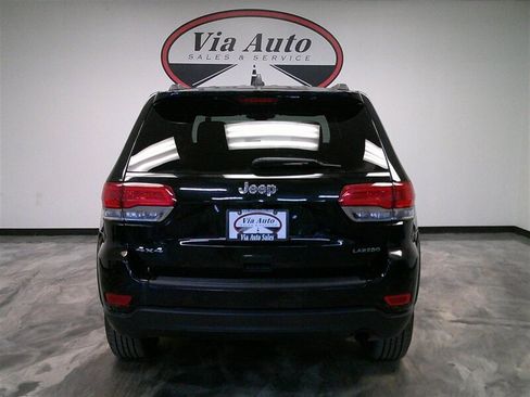 Used 2019 Jeep Grand Cherokee Laredo image 10