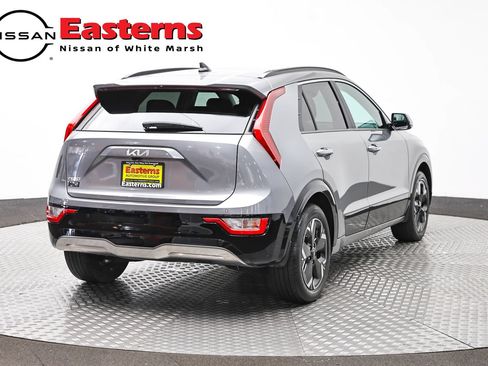Used 2024 Kia Niro Wind w/ Wind Preserve Package FWD image 5