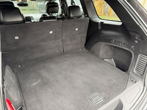 Used 2019 Jeep Grand Cherokee Limited image 12