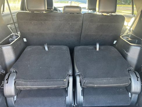 Used 2018 Ford Explorer Limited AWD/4WD image 11