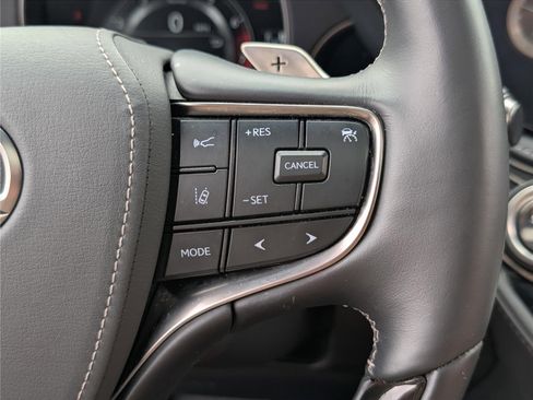 Used 2022 Lexus LS 500 AWD w/ Luxury Package image 25