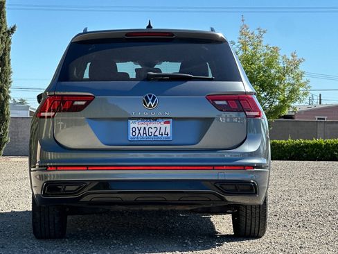 Certified 2022 Volkswagen Tiguan SE R-Line FWD image 5