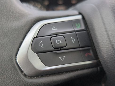 Used 2024 Jeep Compass Latitude AWD/4WD image 13