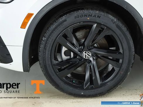 Used 2024 Volkswagen Tiguan SE R-Line FWD image 44
