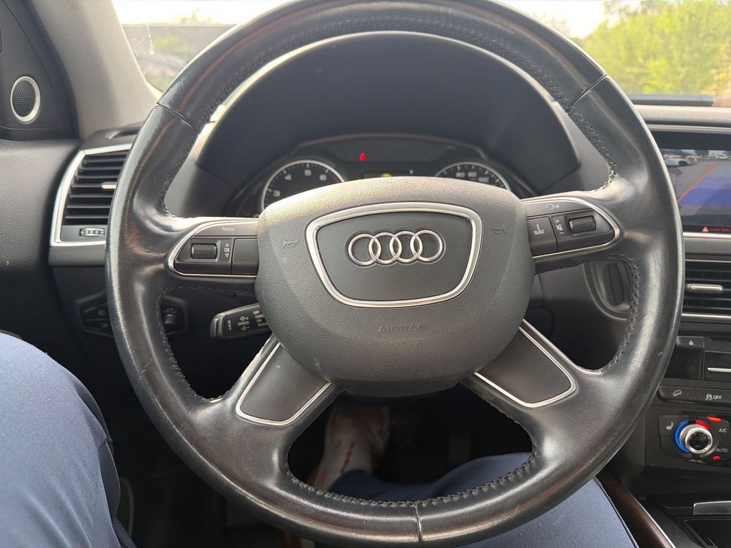 Used 2017 Audi Q5 2.0T Premium Plus w/ Technology Package AWD/4WD image 13