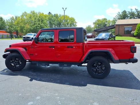 Used 2022 Jeep Gladiator Sport AWD/4WD image 25