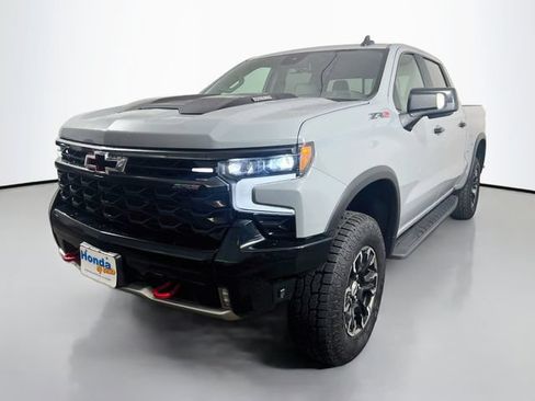 Used 2024 Chevrolet Silverado 1500 ZR2 AWD/4WD image 5