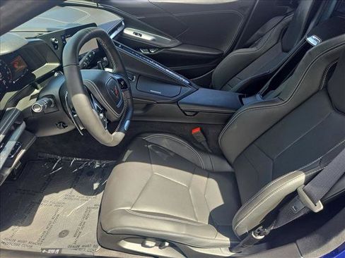 Used 2025 Chevrolet Corvette Z06 RWD image 16