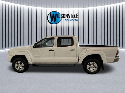 Used 2015 Toyota Tacoma PreRunner w/ SR5 Package image 16
