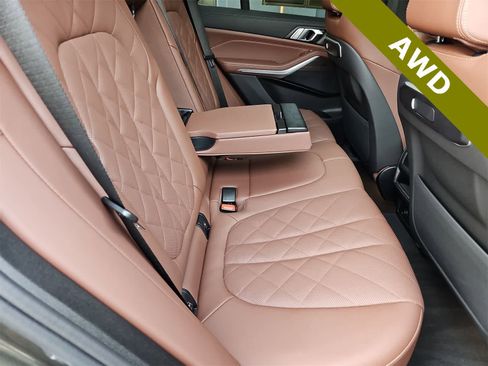 Used 2025 BMW X5 xDrive40i w/ Parking Assistance Package image 17