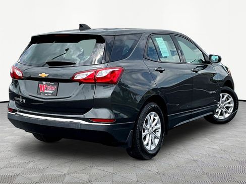 Used 2018 Chevrolet Equinox LS FWD image 6