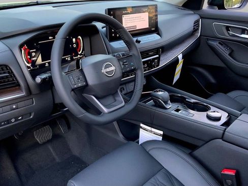 New 2026 Nissan Rogue Platinum AWD/4WD image 8