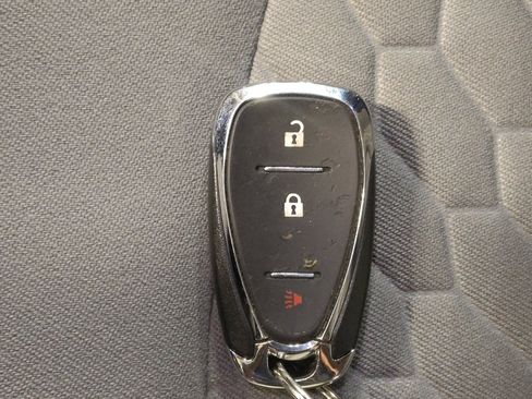 Used 2020 Chevrolet Equinox LS w/ LPO, Cargo Package FWD image 32