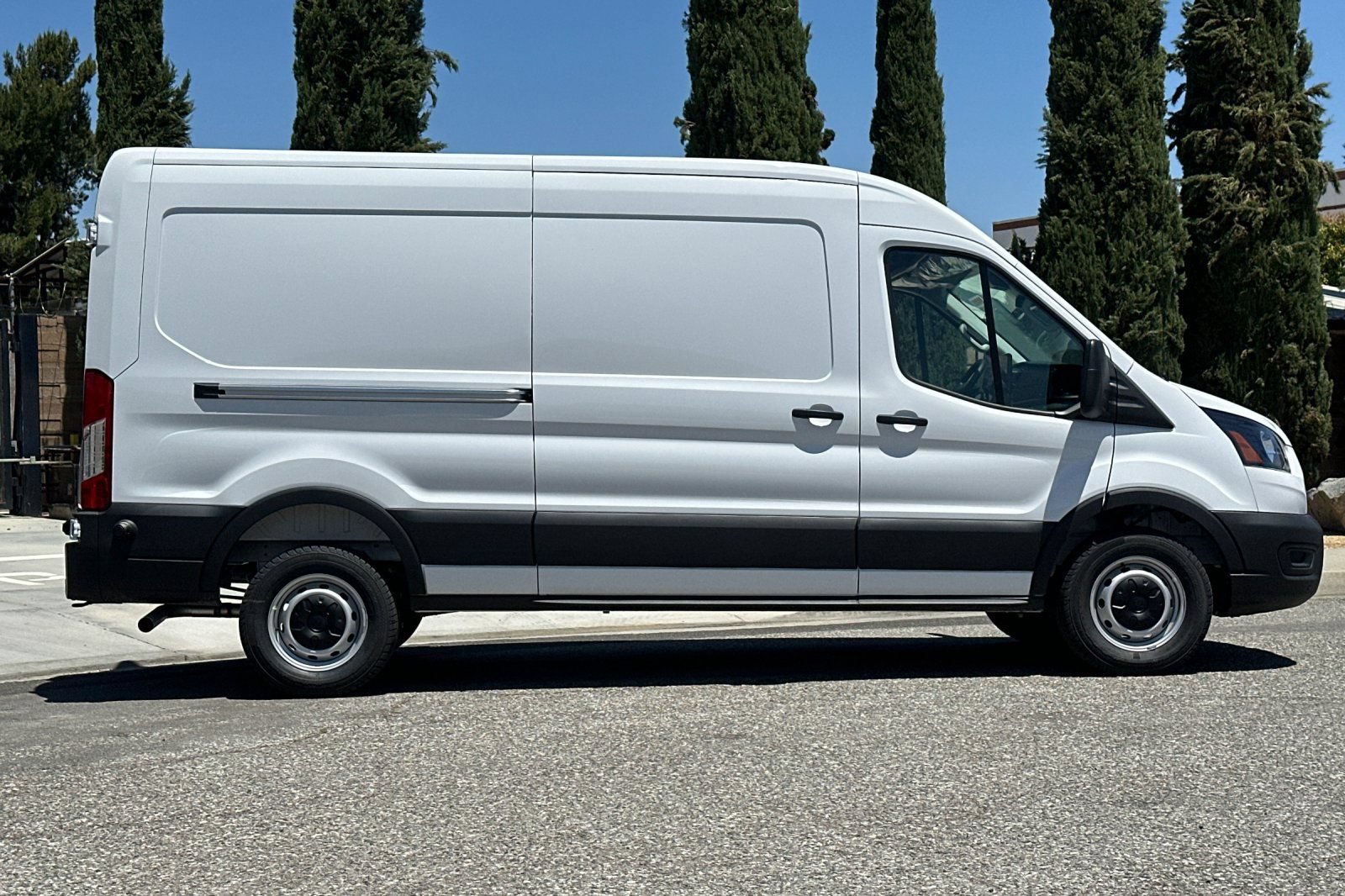 New 2026 Ford Transit 250 148 Medium Roof RWD image 3