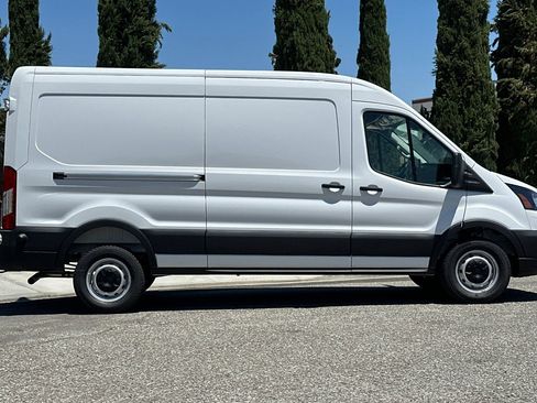 New 2026 Ford Transit 250 148 Medium Roof RWD image 3