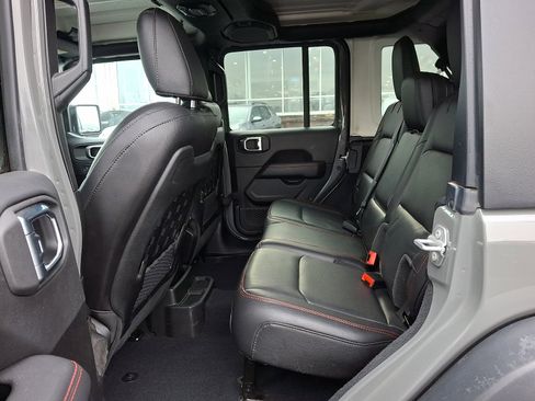 Used 2023 Jeep Wrangler Unlimited Rubicon w/ Cold Weather Group image 10
