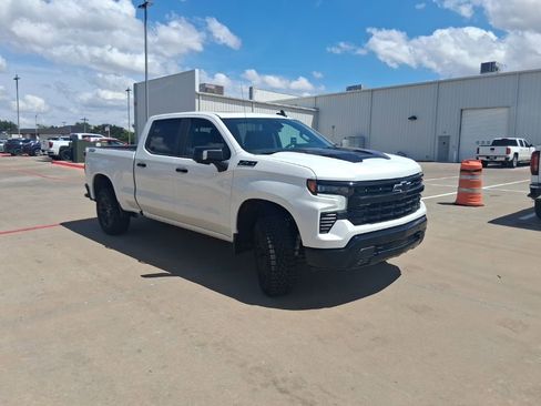Used 2026 Chevrolet Silverado 1500 LT Trail Boss w/ Safety Package AWD/4WD image 7