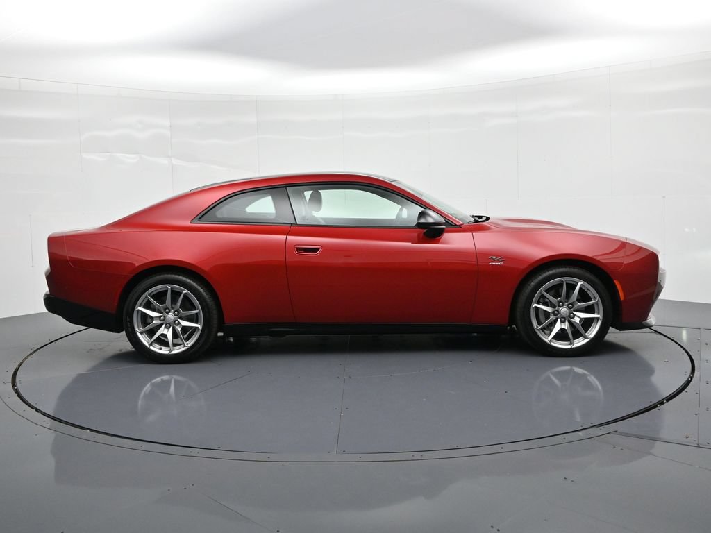 Used 2025 Dodge Charger Daytona R/T w/ Sun & Sound Package AWD/4WD image 4