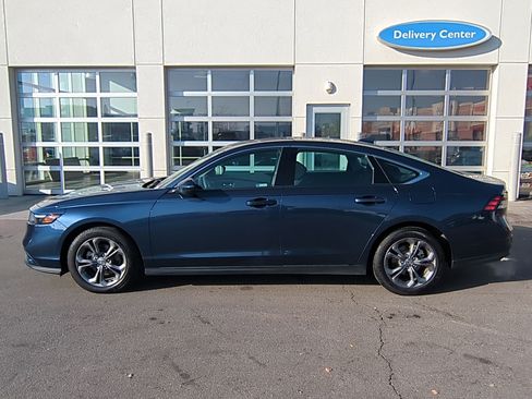 Used 2023 Honda Accord EX image 9