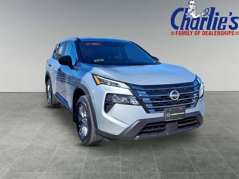 Certified 2025 Nissan Rogue S AWD/4WD image 3