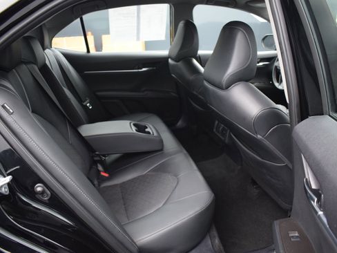 Used 2024 Toyota Camry XSE FWD image 11