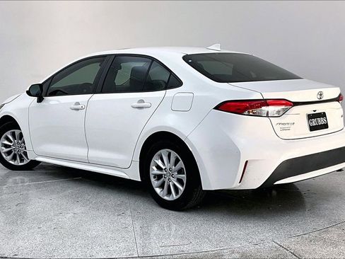 Used 2020 Toyota Corolla LE w/ LE Premium Package image 17