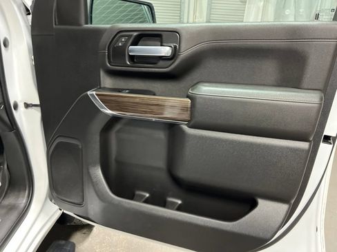 Used 2022 Chevrolet Silverado 2500 LT AWD/4WD image 10