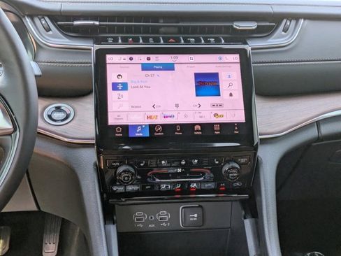 New 2025 Jeep Grand Cherokee L Summit image 16