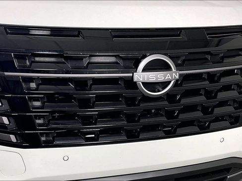 New 2026 Nissan Pathfinder Platinum AWD/4WD image 36