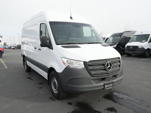 Used 2024 Mercedes-Benz Sprinter 144 Cargo image 3