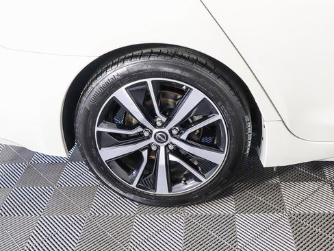 Used 2023 Nissan Maxima SV w/ Floor Mat Group image 10