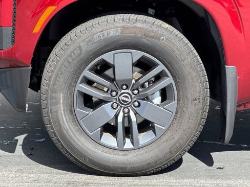 Used 2025 Nissan Frontier SV w/ SV Convenience Package image 33