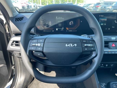 Used 2026 Kia K4 FWD image 24