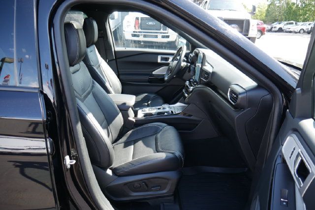 Used 2024 Ford Explorer ST w/ Equipment Group 401A AWD/4WD image 29