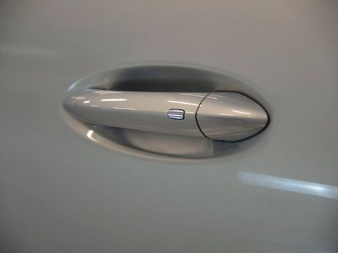 Used 2023 Chevrolet Bolt EUV LT w/ Driver Confidence Package image 14