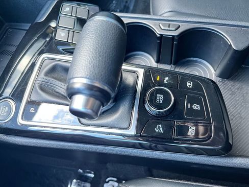 Used 2024 Kia Sportage EX image 21